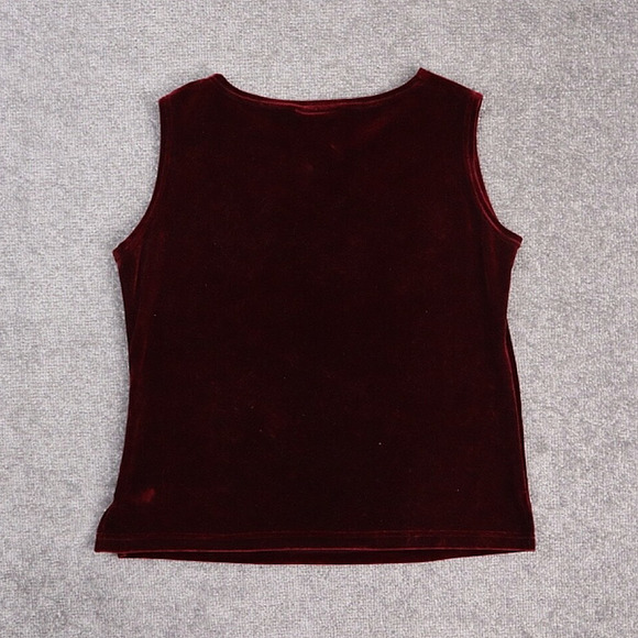 Women's Notations Petite Medium Red Velvet Sleeveless Blouse - Picture 2 of 9